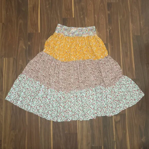 Natural Life Boho Floral Maxi Skirt Size XL Tiered Flowy Elastic Gold Red Beach - Picture 7 of 15